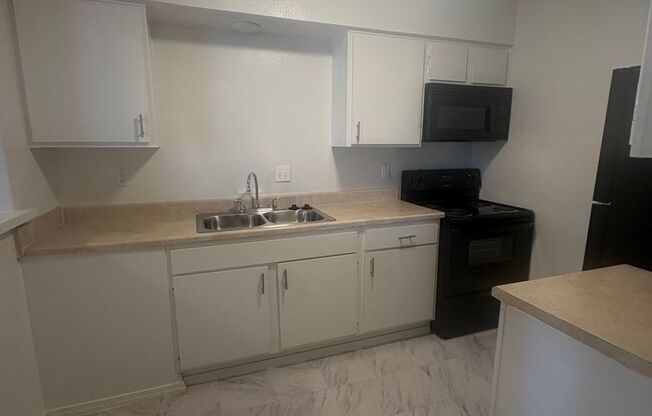 Studio, 1 bath, 625 sqft, $875, Unit 418-238