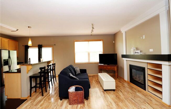 Spacious 4-Bedroom Townhome in Prior Lake for $2,800/month!