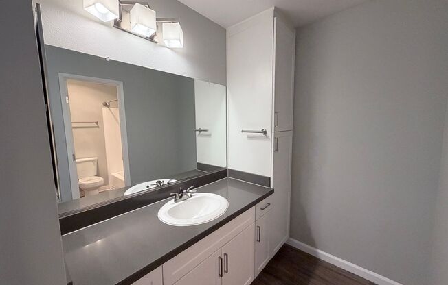 1 bed, 1 bath, 750 sqft, $2,525, Unit E079