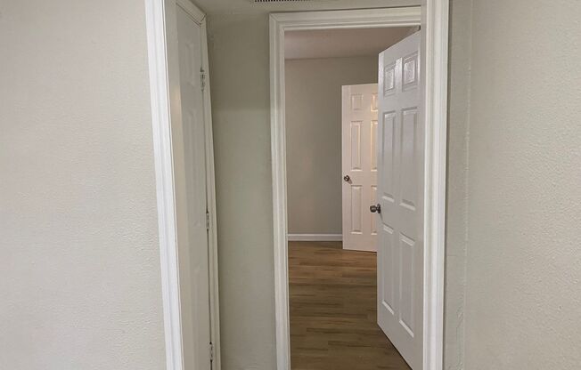 1 bed, 1 bath, 600 sqft, $975, Unit 112