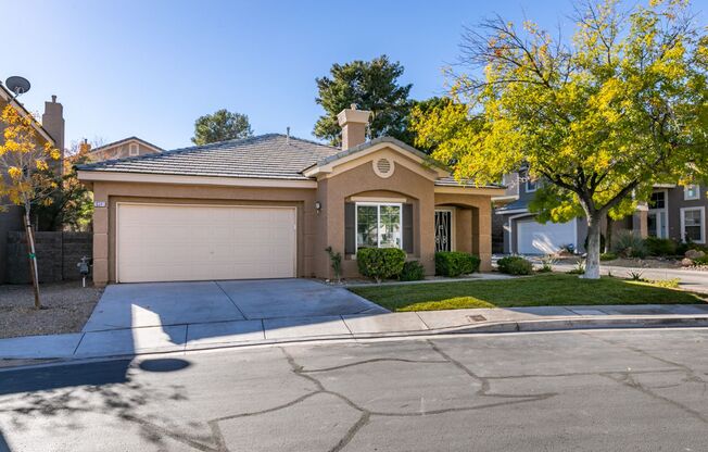 SUMMERLIN BEAUTY*UPGRADED*COMMUNITY POOL*3 BEDROOMS*STAINLESS STEEL APPLIANCES*