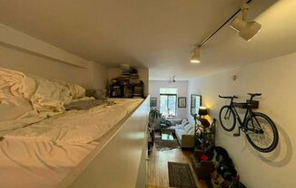 287 E 4 ST