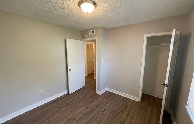 2 beds, 2 baths, 900 sqft, $1,275, Unit 87