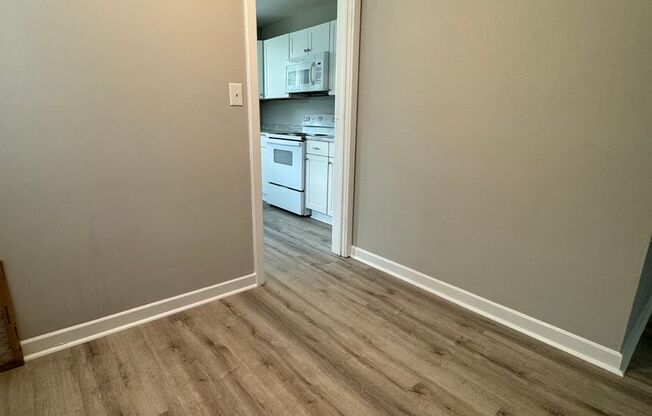 2 beds, 1 bath, $1,425