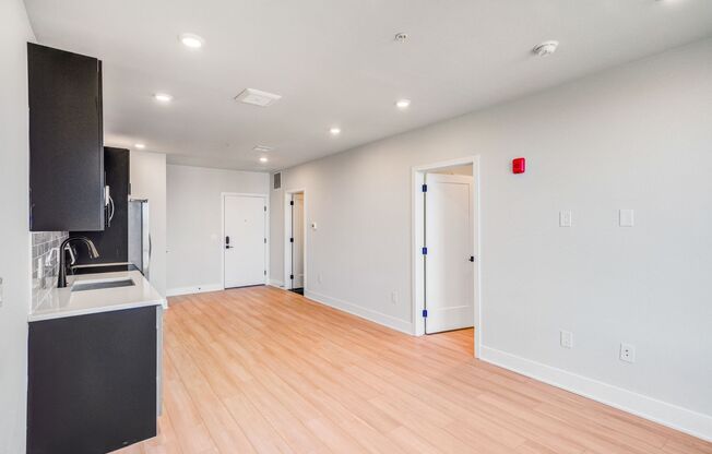 1 bed, 1 bath, 730 sqft, $1,600, Unit 309
