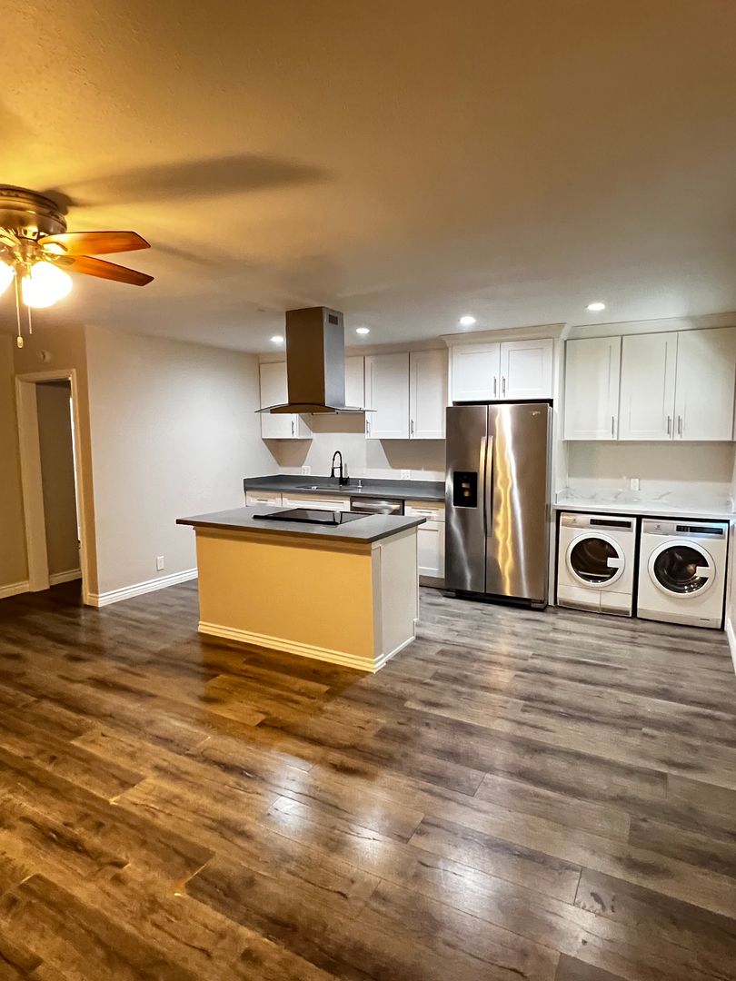 1244 E. 4th Street Apartments