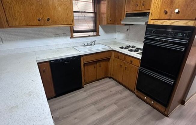 6045 Keating