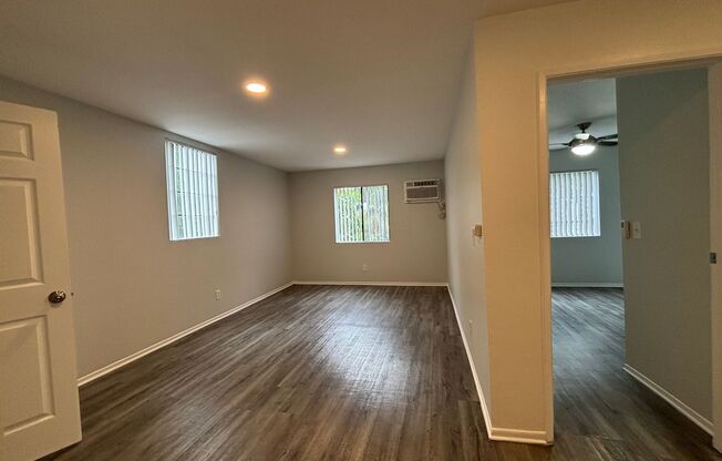 2 beds, 1 bath, 1,000 sqft, $1,898, Unit 301
