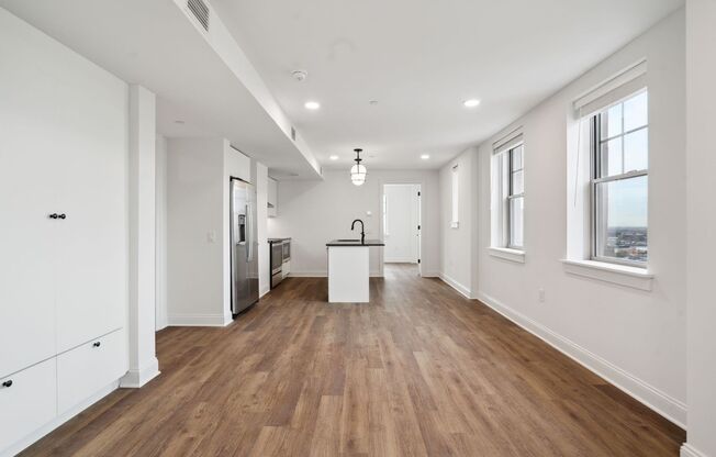 1 bed, 1 bath, 764 sqft, $3,030, Unit 905