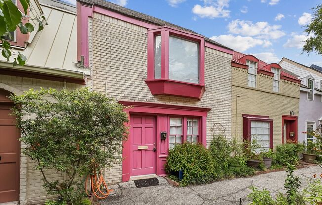 Updated 2-Bed, 2.5-Bath Condo in Sought-After Westbury Gardens!