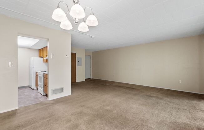 2 beds, 1 bath, 900 sqft, $1,049, Unit 112 I