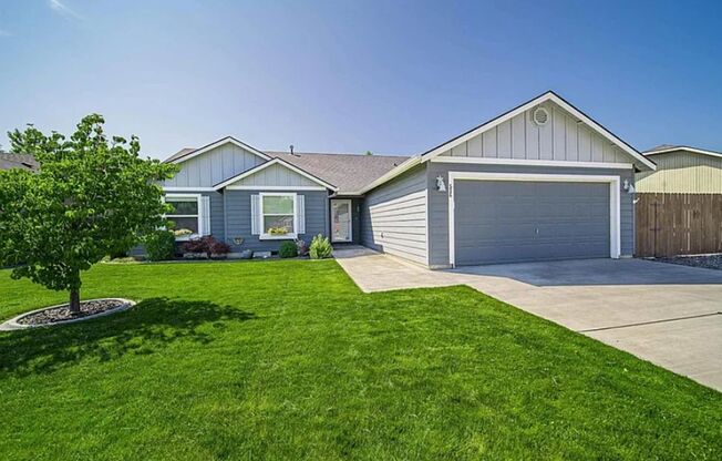 AVAILABLE SEPTEMBER 1ST! Luxury Kennewick Home for Lease – Elegant Living in a Peaceful Cul-de-Sac |