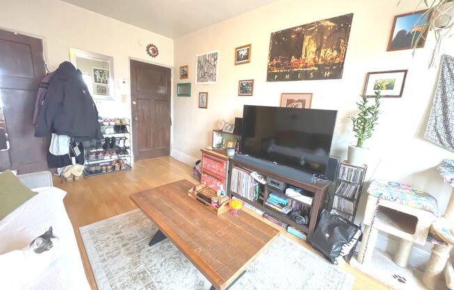 1 bed, 1 bath, $1,045, Unit 301