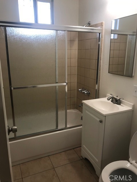 524 W 81 ST