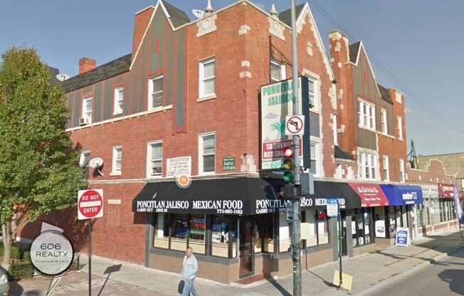 4454 W DIVERSEY