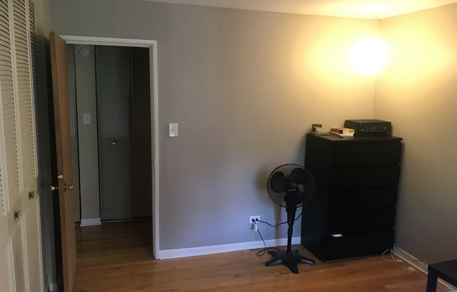 1 bed, 1 bath, $1,945, Unit 354