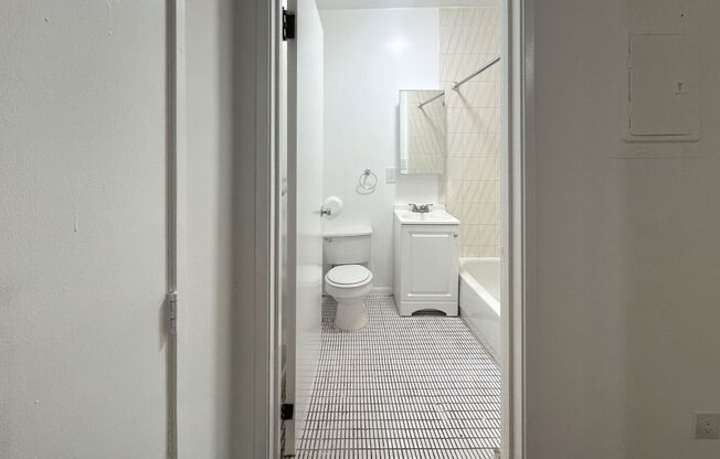 COR - 733 S. Coronado St