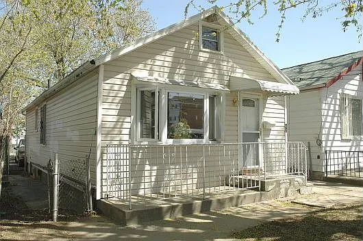 47 WHITE PLNS RD