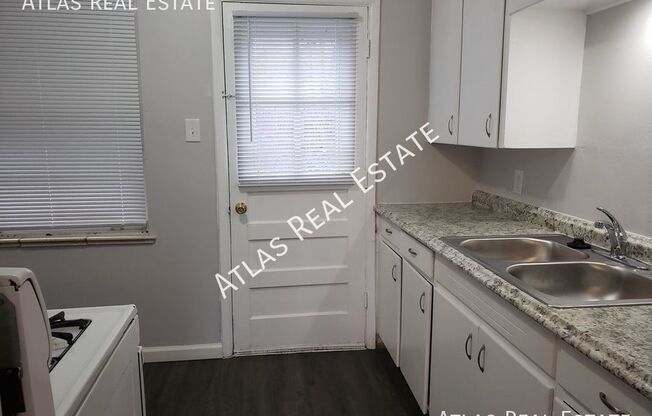 1 bed, 1 bath, 650 sqft, $1,295