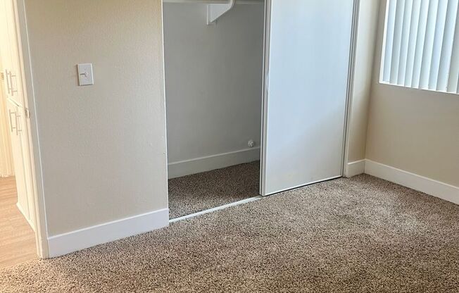 2 beds, 1 bath, 896 sqft, $1,895, Unit 101