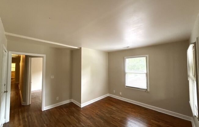 A0806-2729 Bancroft St