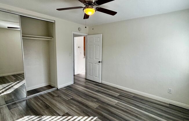 2 beds, 1 bath, $2,450, Unit 4364