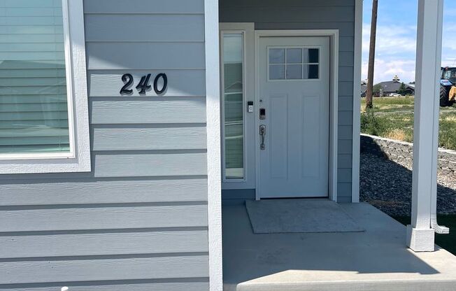 Gorgeous New Construction Townhome