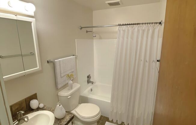 101-107 E. Fremont Ave