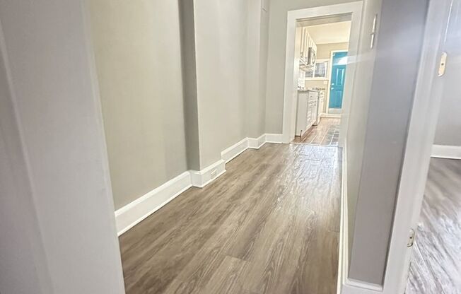 Spacious 4BR Rowhome Near Ellwood Park, Washer/Dryer Included