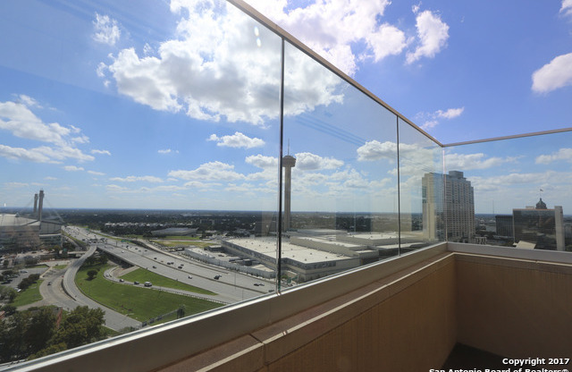 1 bed, 1 bath, $2,050, Unit # 301