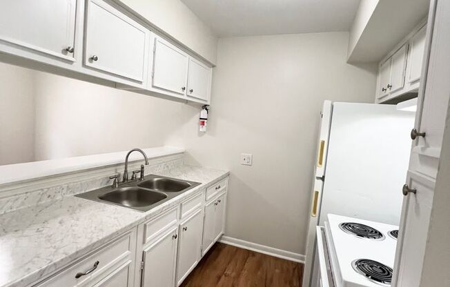 1 bed, 1 bath, $595