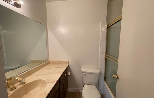 2 beds, 1 bath, $2,500