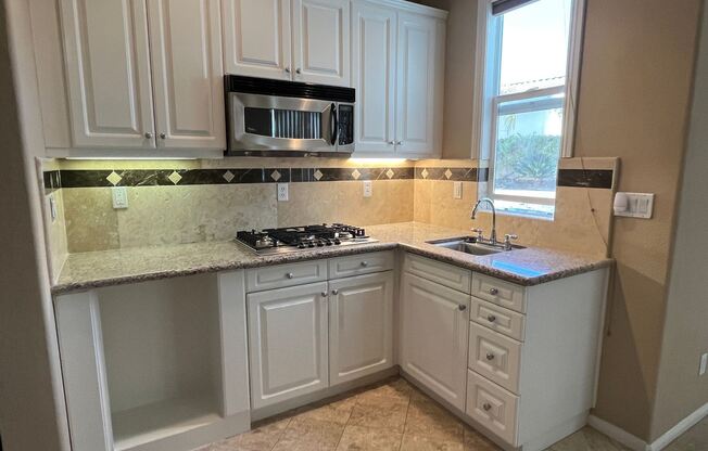 1033 White Alder