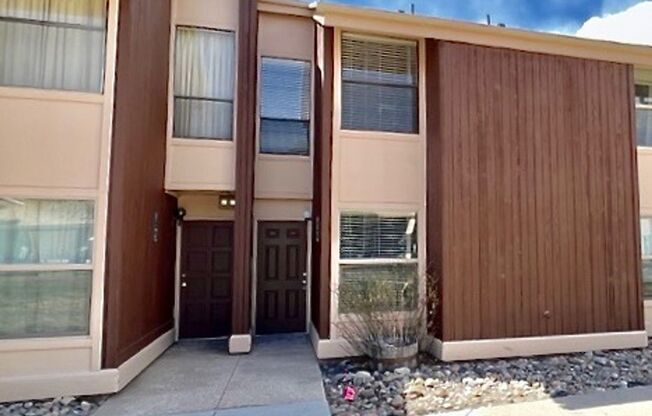 3 Bed/1.5 Bath Quail Creek Condo
