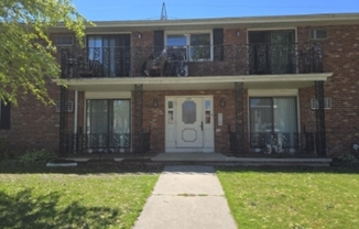 545 SPINNAKER LN