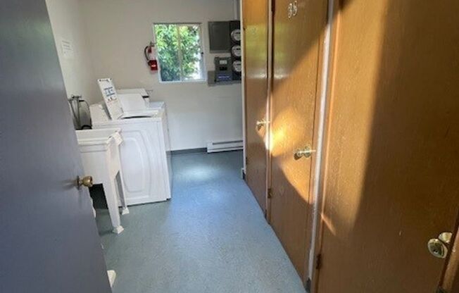 2 beds, 1 bath, $1,950, Unit 6E--3