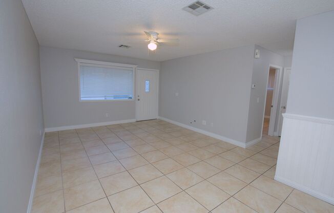 2 beds, 2 baths, $1,200, Unit # #C