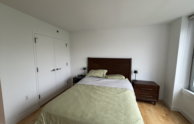 1 bed, 1 bath, $4,100, Unit 8E