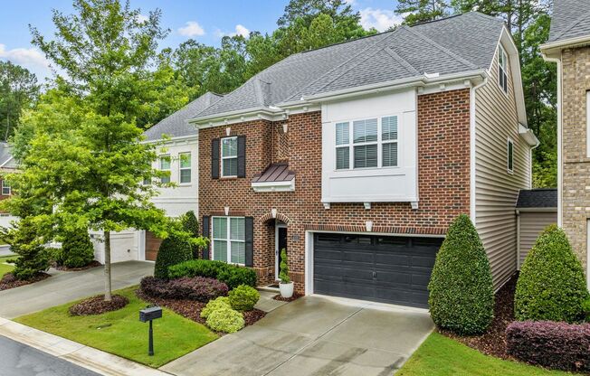 Gorgeous 3 Bedroom Townhome w/ Premium Finishes & Amenities - Pet Friendly!