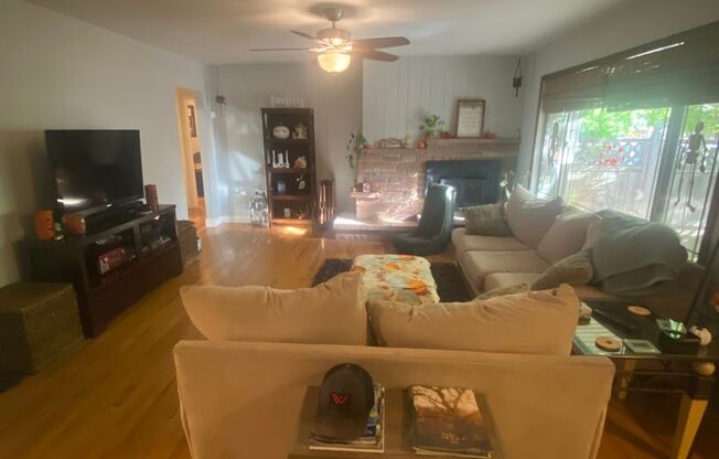 Charming 3 Bed, 1.5 Bath Home in Central Fort Collins