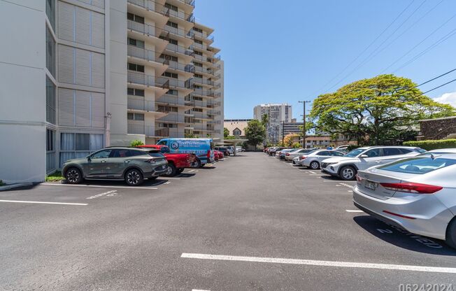 $2800.00 | 2bd/1ba Condominium in The Consulate (Makiki)