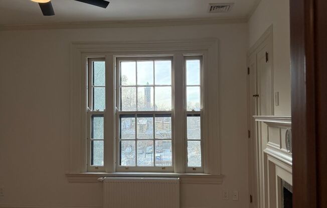 2 beds, 2 baths, 1,200 sqft, $2,650, Unit B33