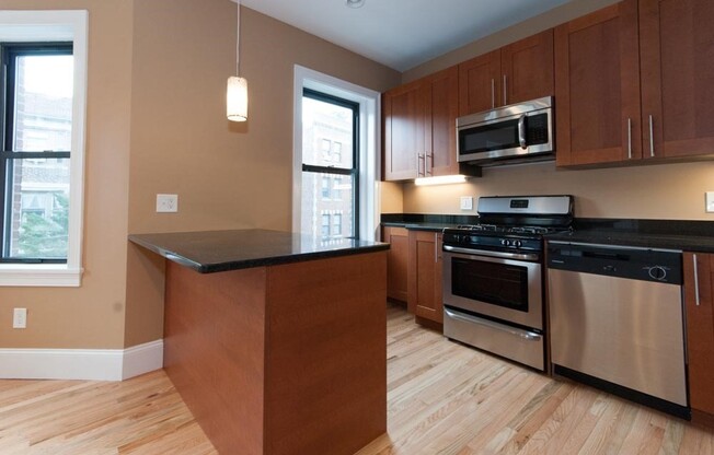 6 Lothian Rd #3