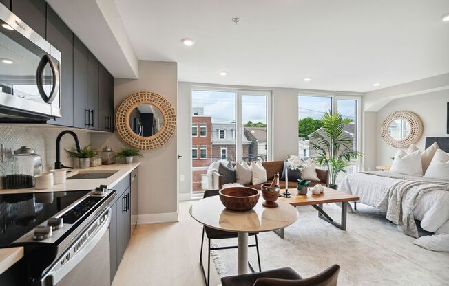 1 bed, 1 bath, 656 sqft, $1,545, Unit 208