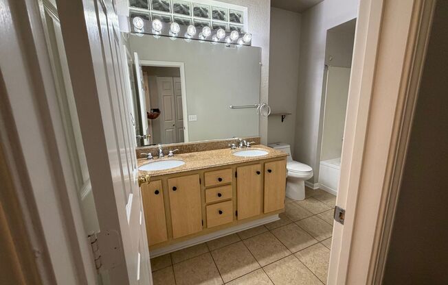 1 bed, 1 bath, $2,100, Unit # 722
