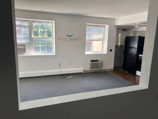 35 4 28 AVE