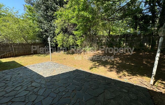 4 beds, 3 baths, 1,560 sqft, $2,300