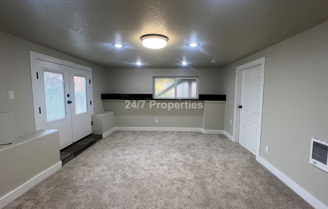 3 beds, 2.5 baths, $2,995