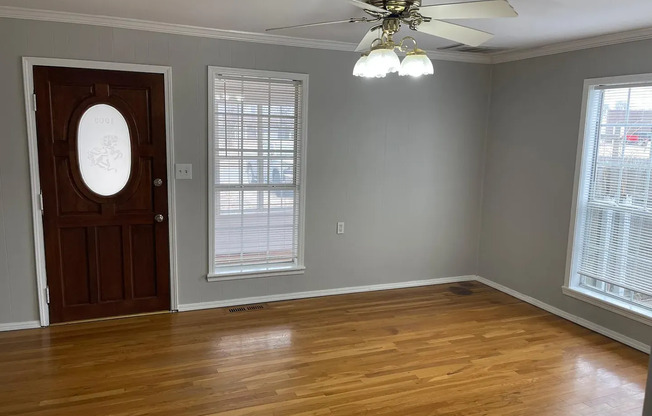Gorgeous 3 bedroom in the heart of Broken Arrow