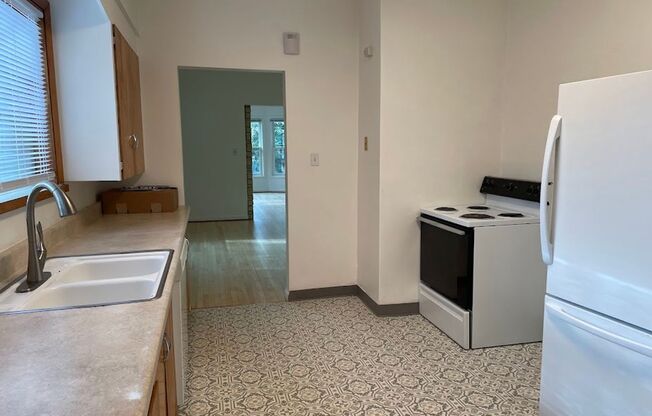 2 beds, 1 bath, 1,000 sqft, $1,850, Unit 224